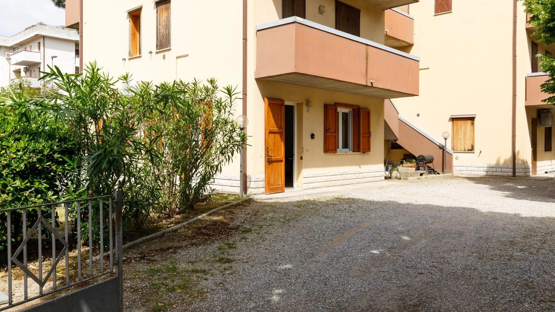 شقة La Casa Del Mare Private Parking And Wifi ليدو أدريانو إيطاليا